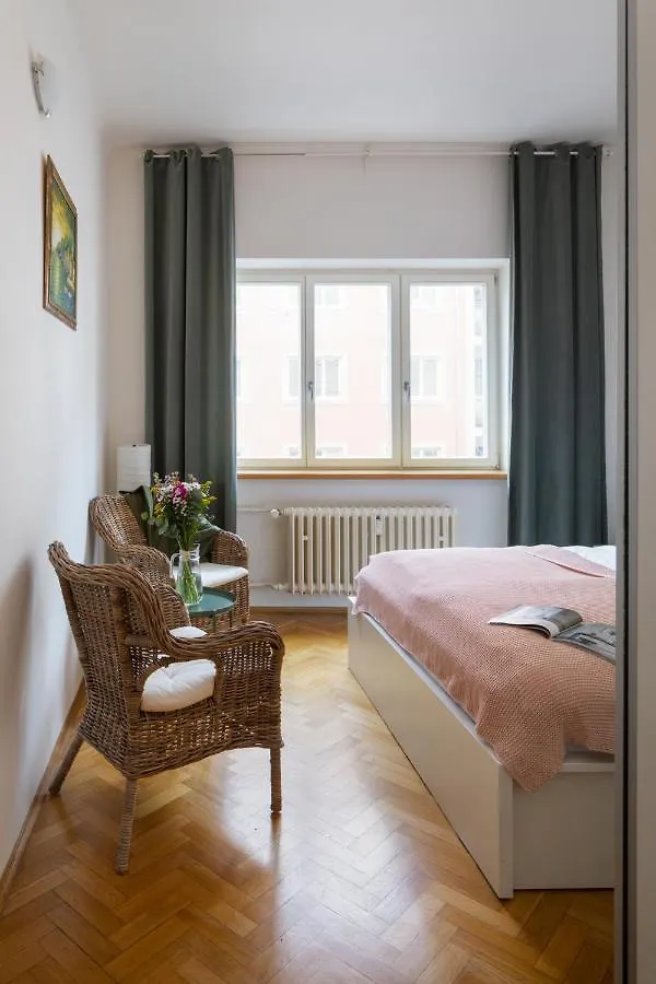 Homey Flat In Vinohrady By Prague Days Apartment