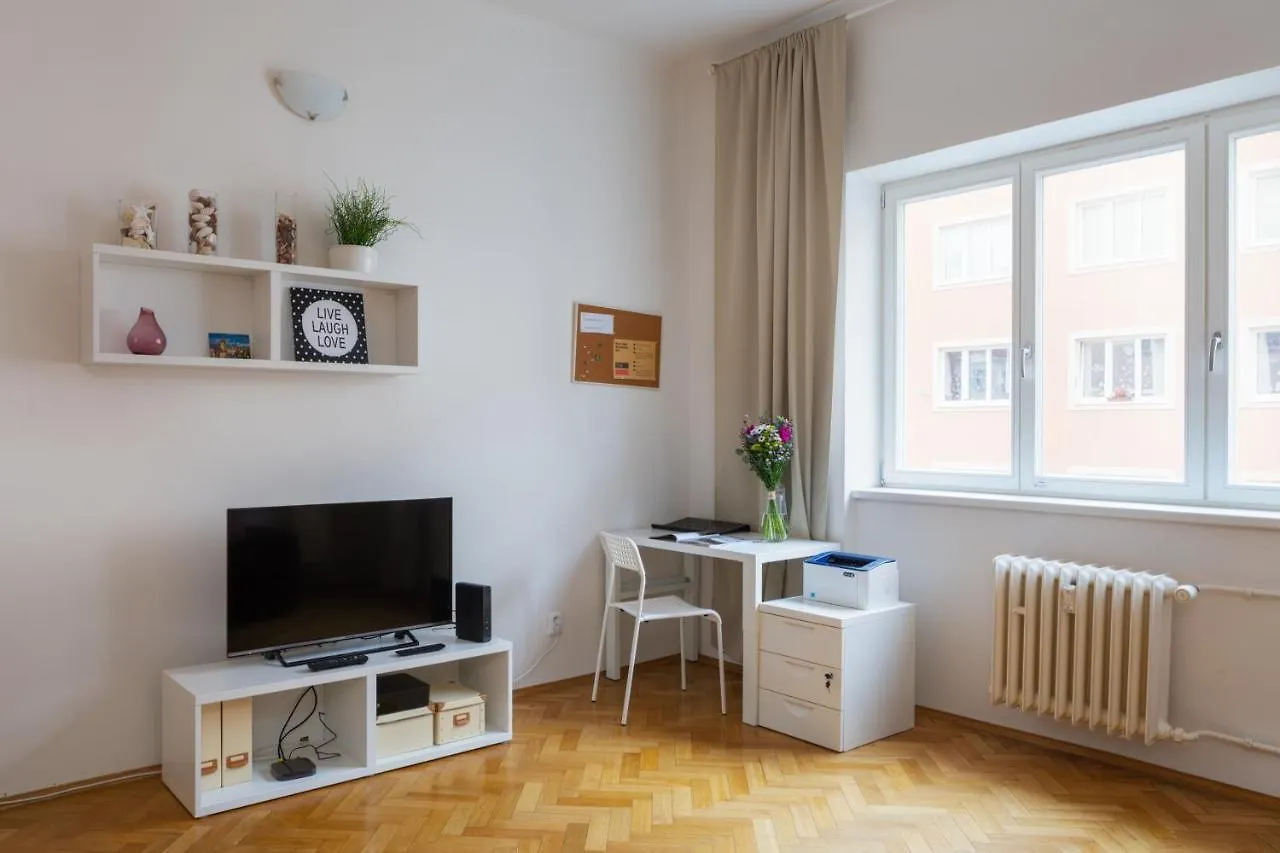 Apartment Homey Flat In Vinohrady By Prague Days