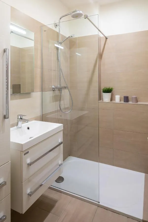 Apartment Homey Flat In Vinohrady By Prague Days