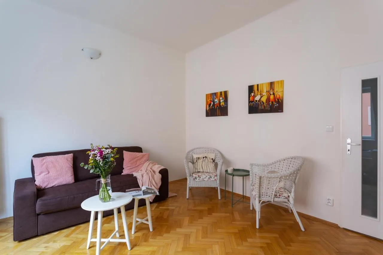 Homey Flat In Vinohrady By Prague Days Czech Republic